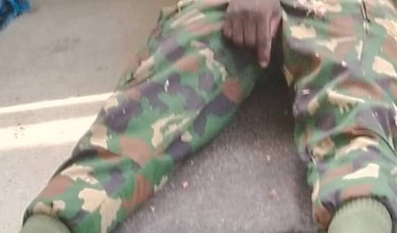 Soldier shoots self to death in front of Army gate