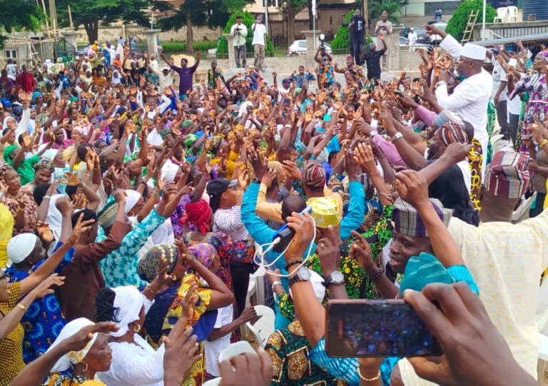 2027 polls: Akeem Amosun drums support for Yayi, Tinubu, other APC candidates