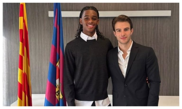 Dany Freire signs for Barcelona