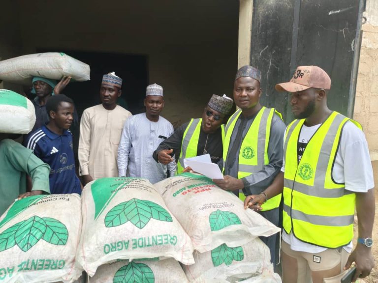 NEDC distributes 1,000 bags of maize flour, 5,000 fertilizer bags to Bauchi residents